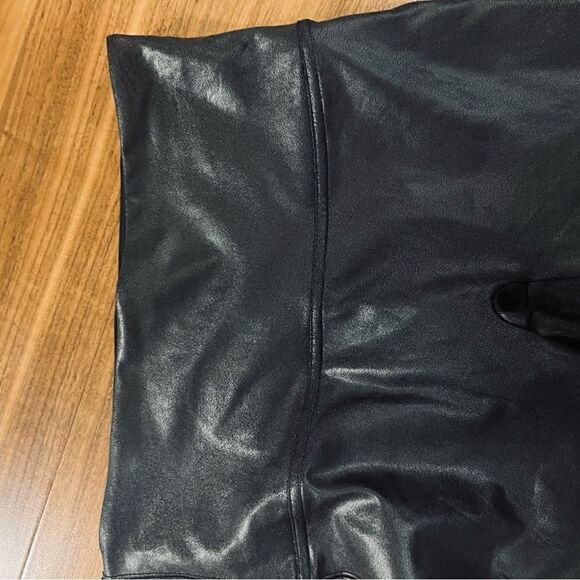 Spanx faux leather leggings style 2437 size large NWOT - Picture 5 of 10